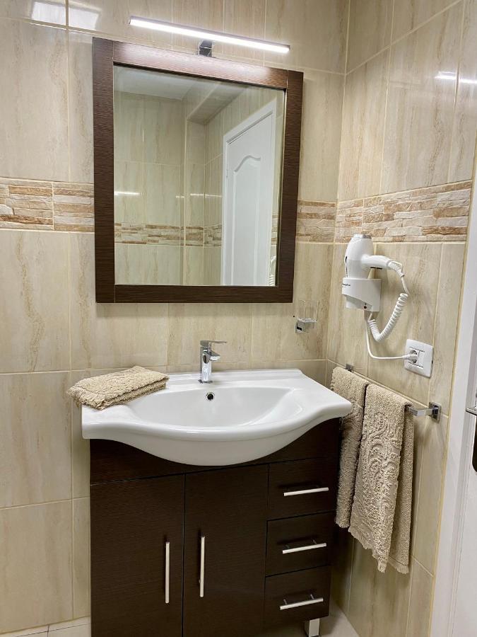 Juangy'S Apartments In Las Adelfas Golf Del Sur 산미겔데아보나 외부 사진