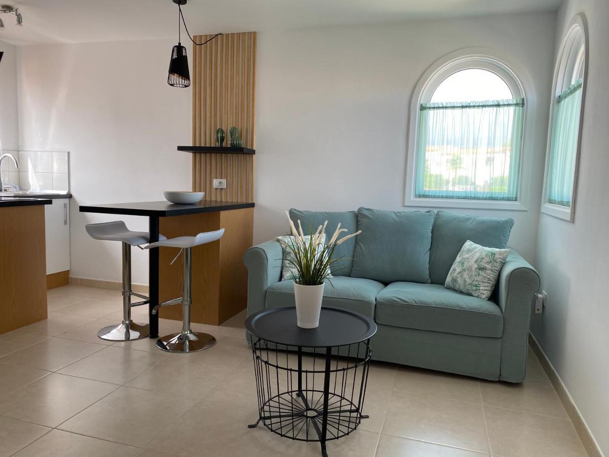 Juangy'S Apartments In Las Adelfas Golf Del Sur 산미겔데아보나 외부 사진