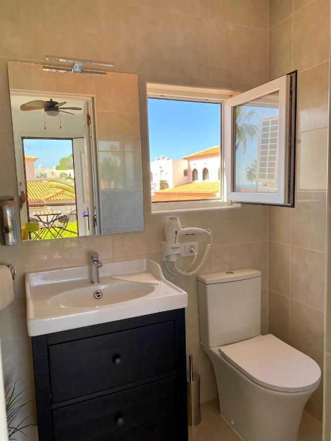 Juangy'S Apartments In Las Adelfas Golf Del Sur 산미겔데아보나 외부 사진